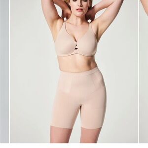 SPANX OnCore Mid-Thigh Short